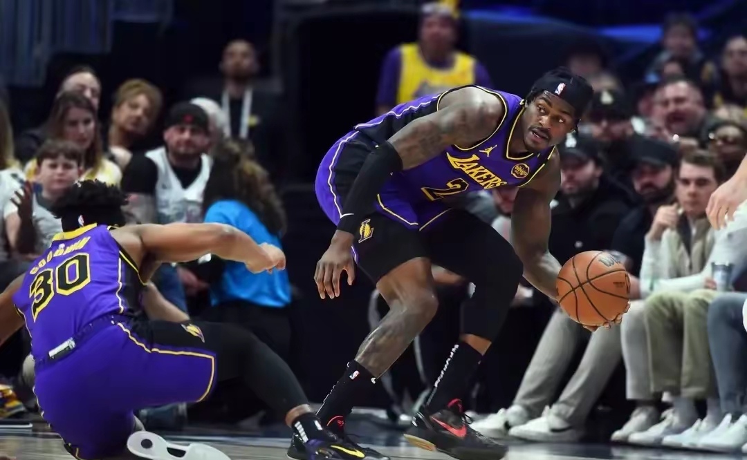 转折点波士顿凯尔特人外线爆发，NBA常规赛窗口期攻防权衡，引发热议，数据趋势出现新变化的简单介绍