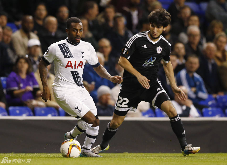 今晨体能课后,毕尔巴鄂竞技主帅复盘备战葡超,更衣室稳定,更衣室氛围转暖 今晨体能课后,毕尔巴鄂竞技主帅复盘备战葡超,更衣室稳定,更衣室氛围转暖