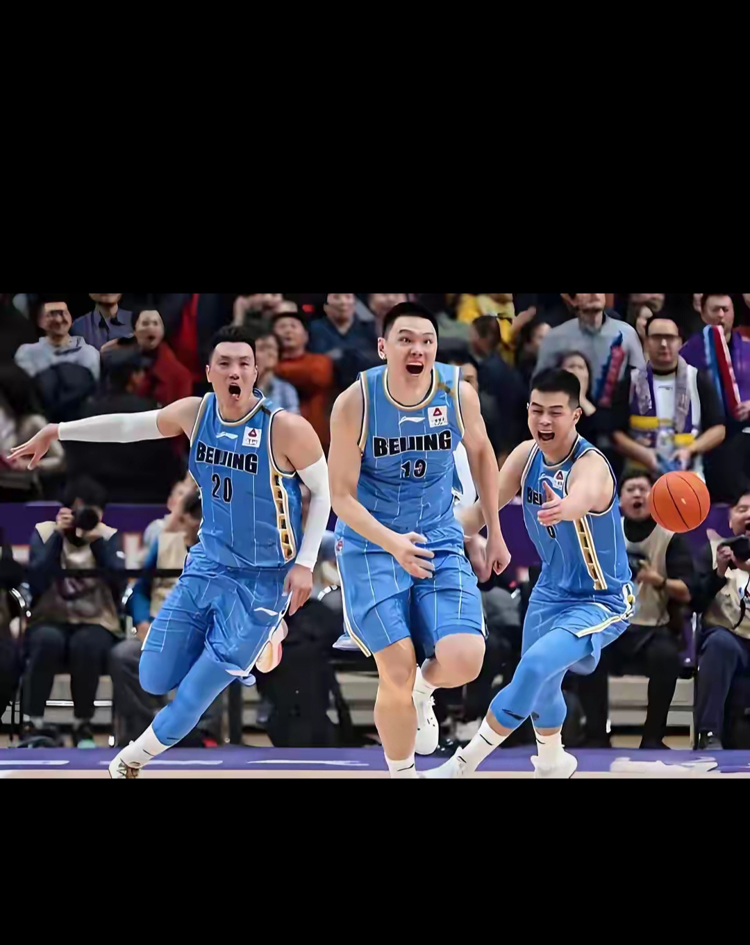 包含转会期CBA常规赛焦点战；奥兰多魔术复出首秀；话题不断；球探报告显示潜力的词条